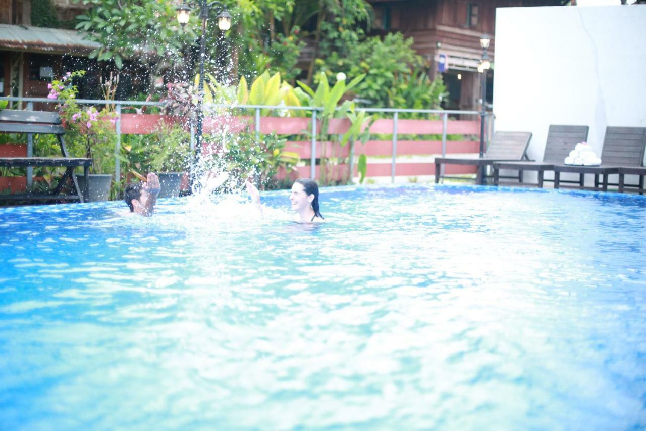 Vang Vieng Victory Hotel Exterior photo